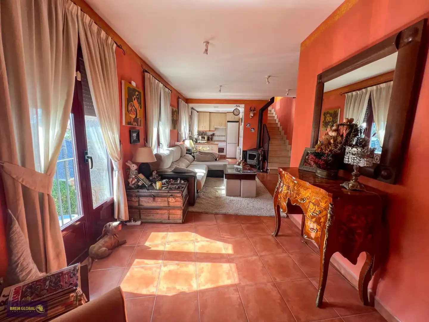 Sala d'estar de Dúplex en venda en La Cabrera amb Calefacció