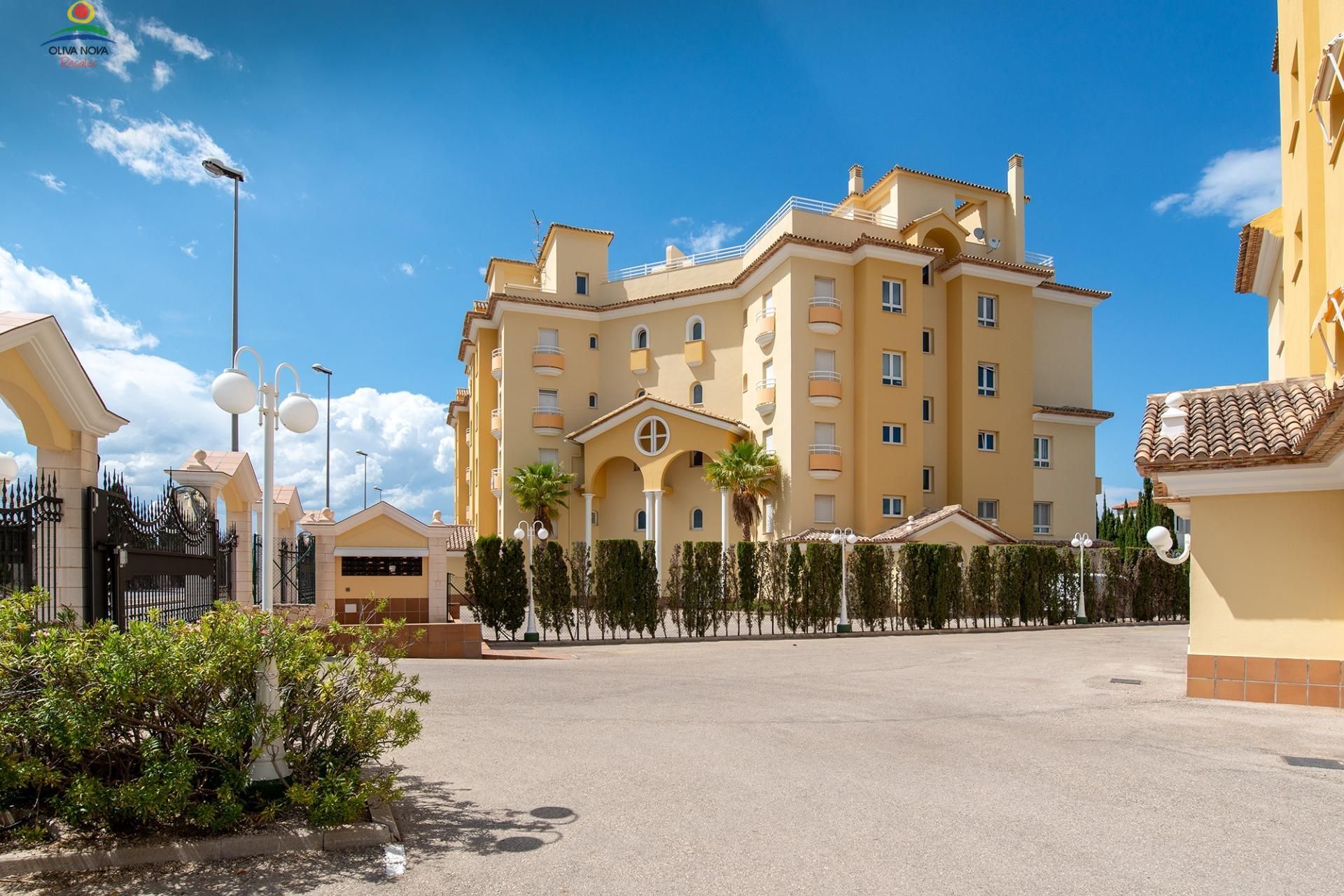 Exterior view of Attic for sale in Oliva  with Air Conditioner, Heating and Terrace