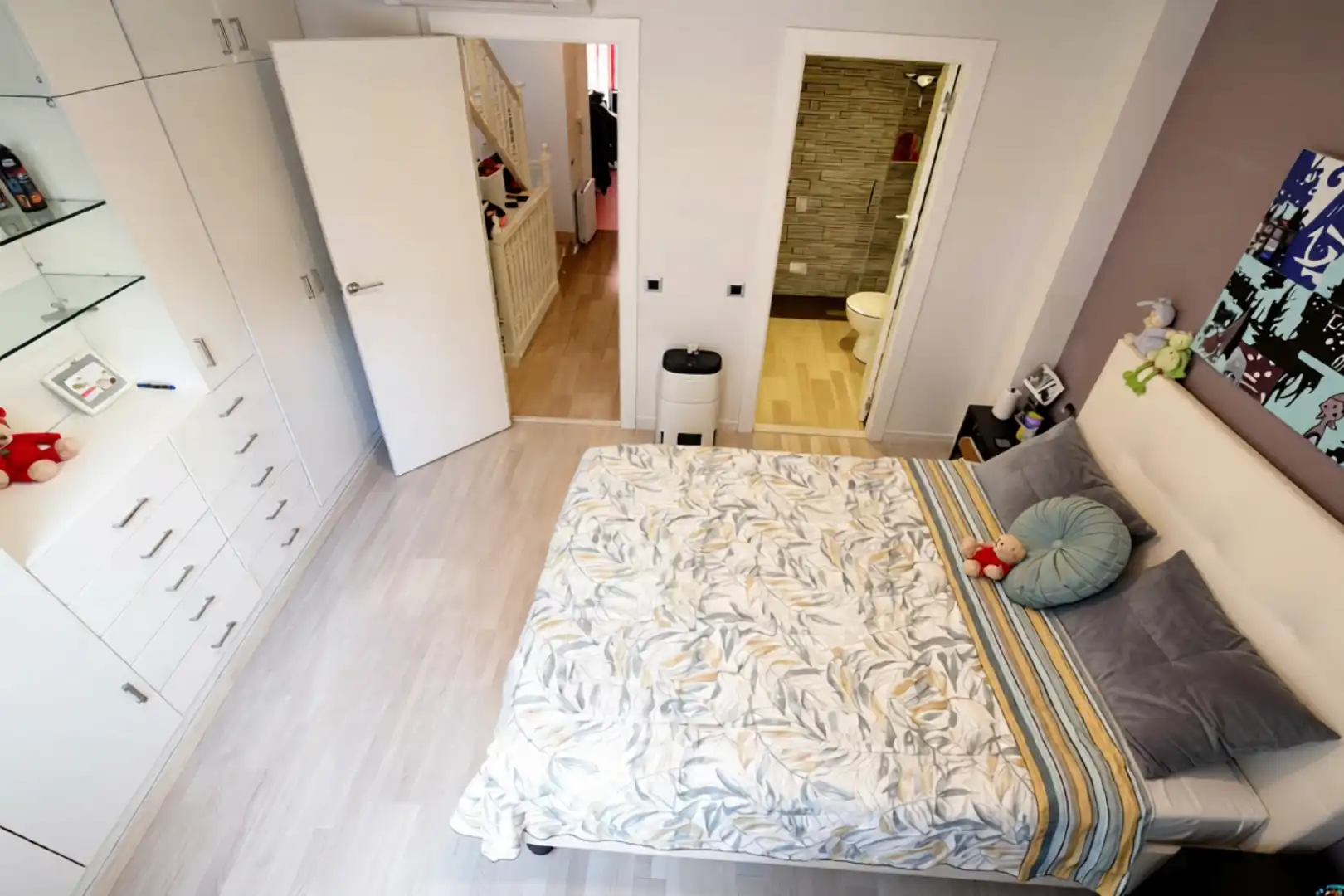 Habitación de Casa adosada en venta en Barcelona con Aire acondicionado, Calefacción y Parquet