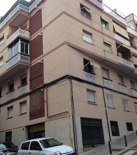 Foto 2 de Piso en venta en Carrer de Sant Hilari de Sacalm, Lloreda, Badalona