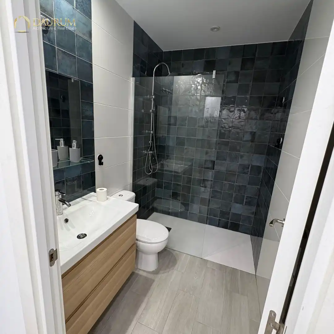 Baño de Piso en venta en Coslada con Aire acondicionado, Calefacción y Amueblado