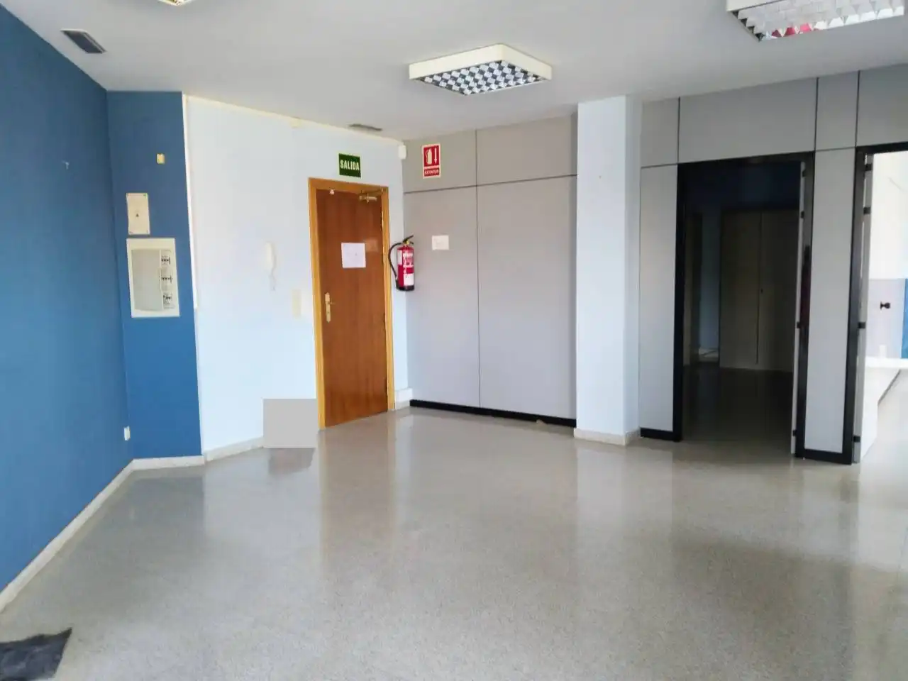 Büro zur Miete in Burgos Capital mit Klimaanlage und Heizung