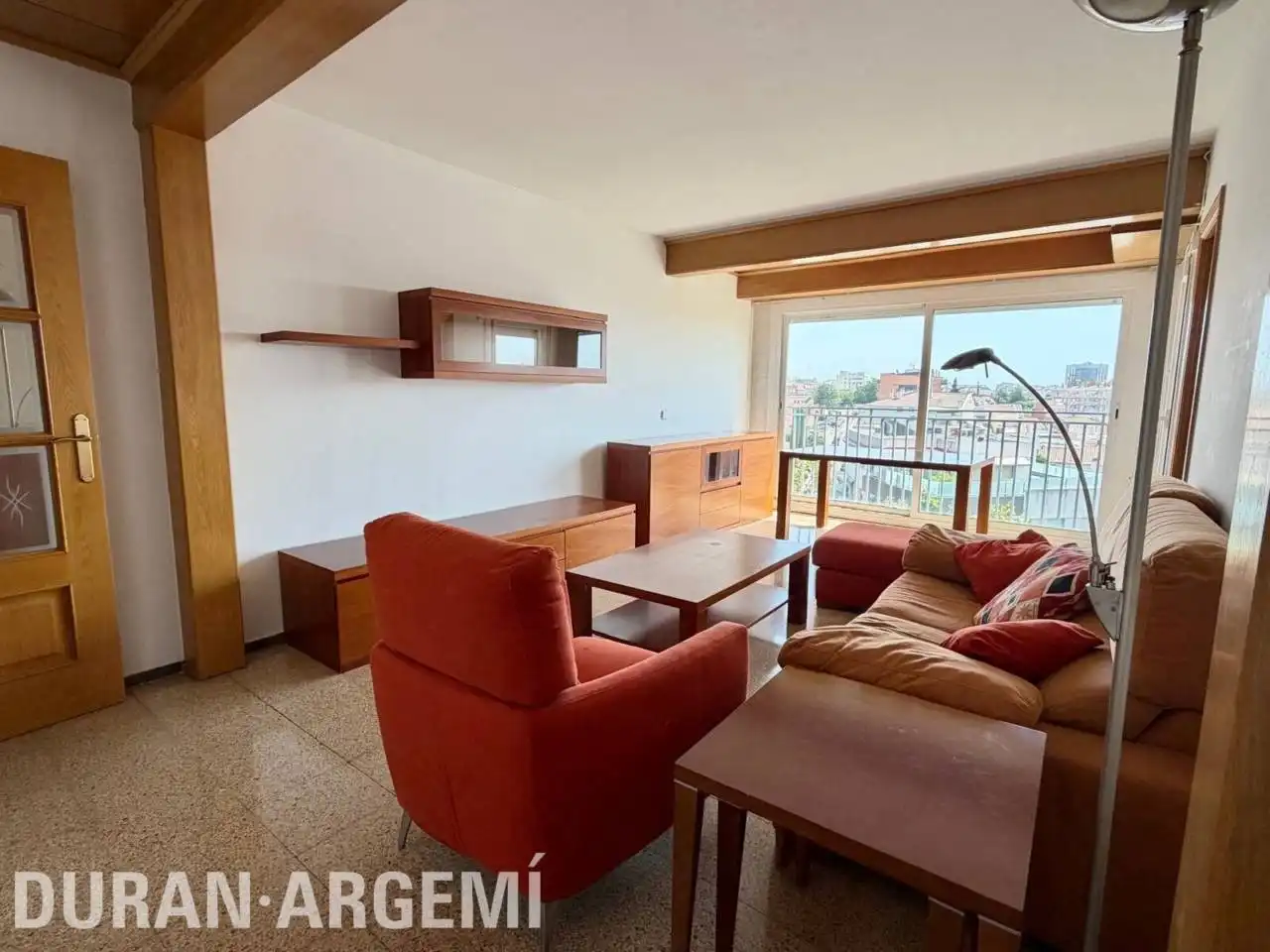 Wohnzimmer von Dachboden zum Verkauf in Terrassa mit Möbliert und Balkon