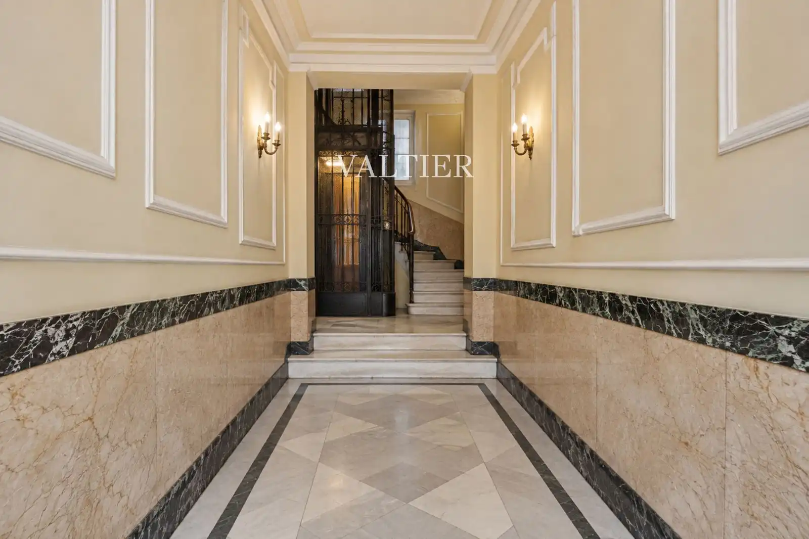 Piso en venta en Madrid con Calefacción y Amueblado