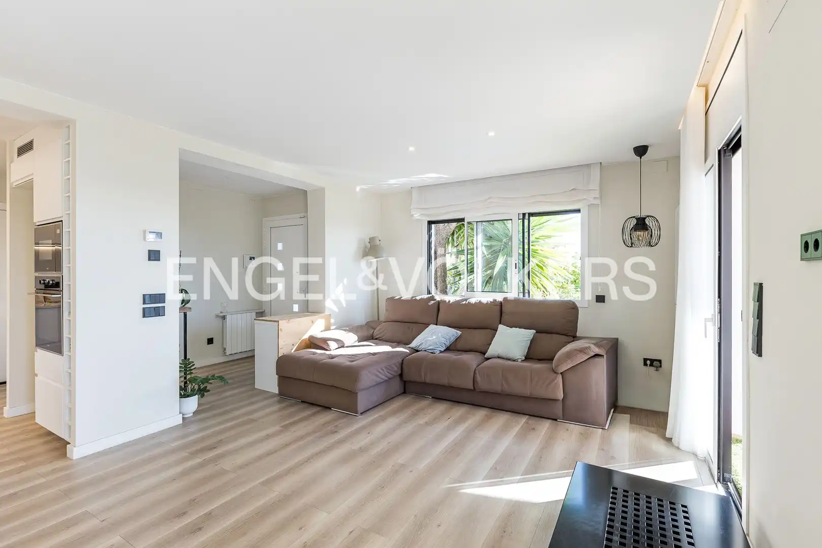 Living room of Houses for sale in El Vendrell  with Heating, Private garden and Parquet flooring