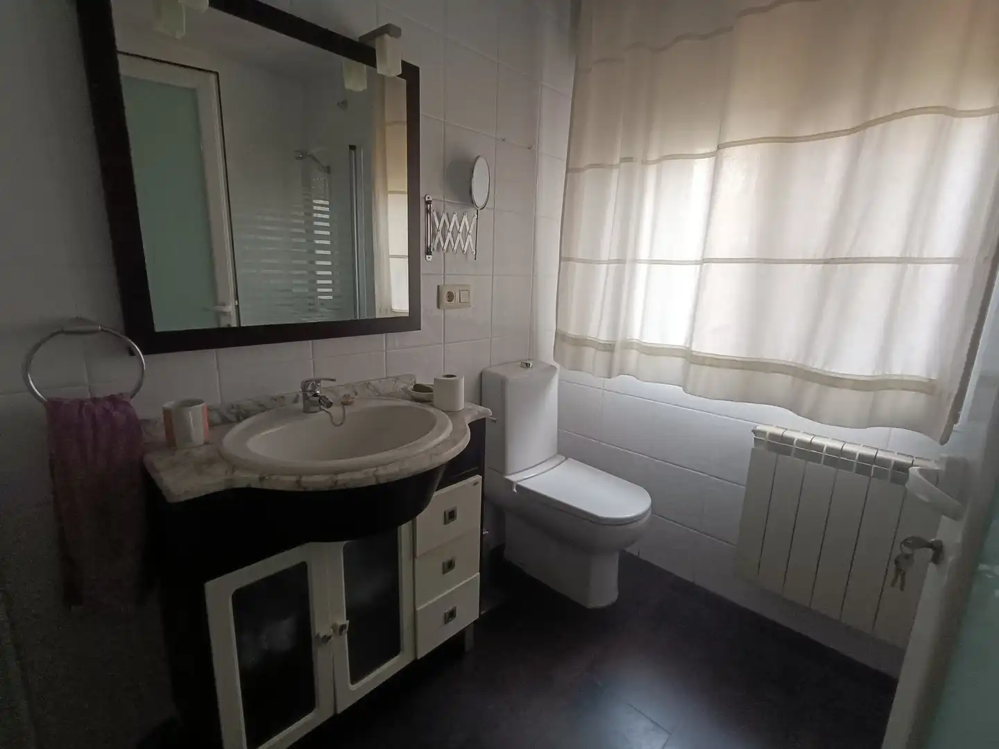 Bany de Casa o xalet en venda en Ciudad Real amb Aire condicionat, Calefacció i Jardí privat