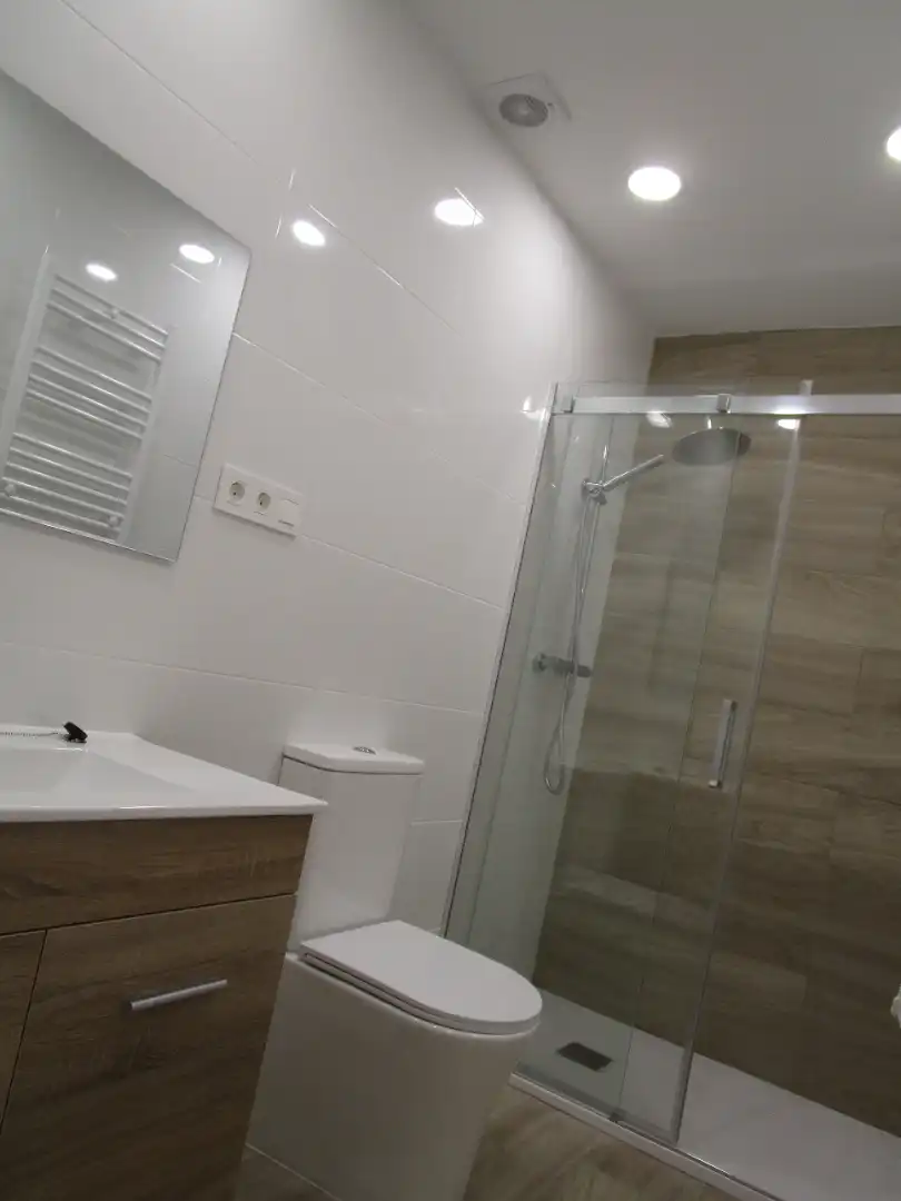 Baño de Piso en venta en Villanueva del Pardillo con Aire acondicionado, Calefacción y Horno