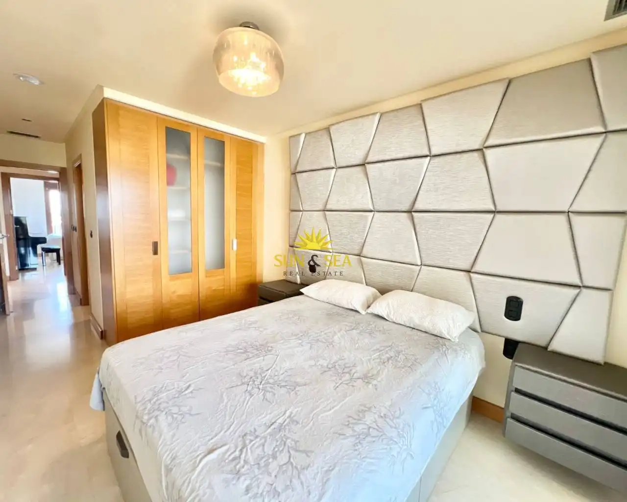 Habitación de Apartamento de alquiler en Guardamar del Segura con Aire acondicionado, Calefacción y Piscina