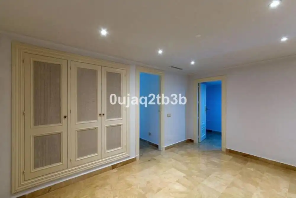 Casa adosada en venta en Marbella con Aire acondicionado, Jardín privado y Terraza