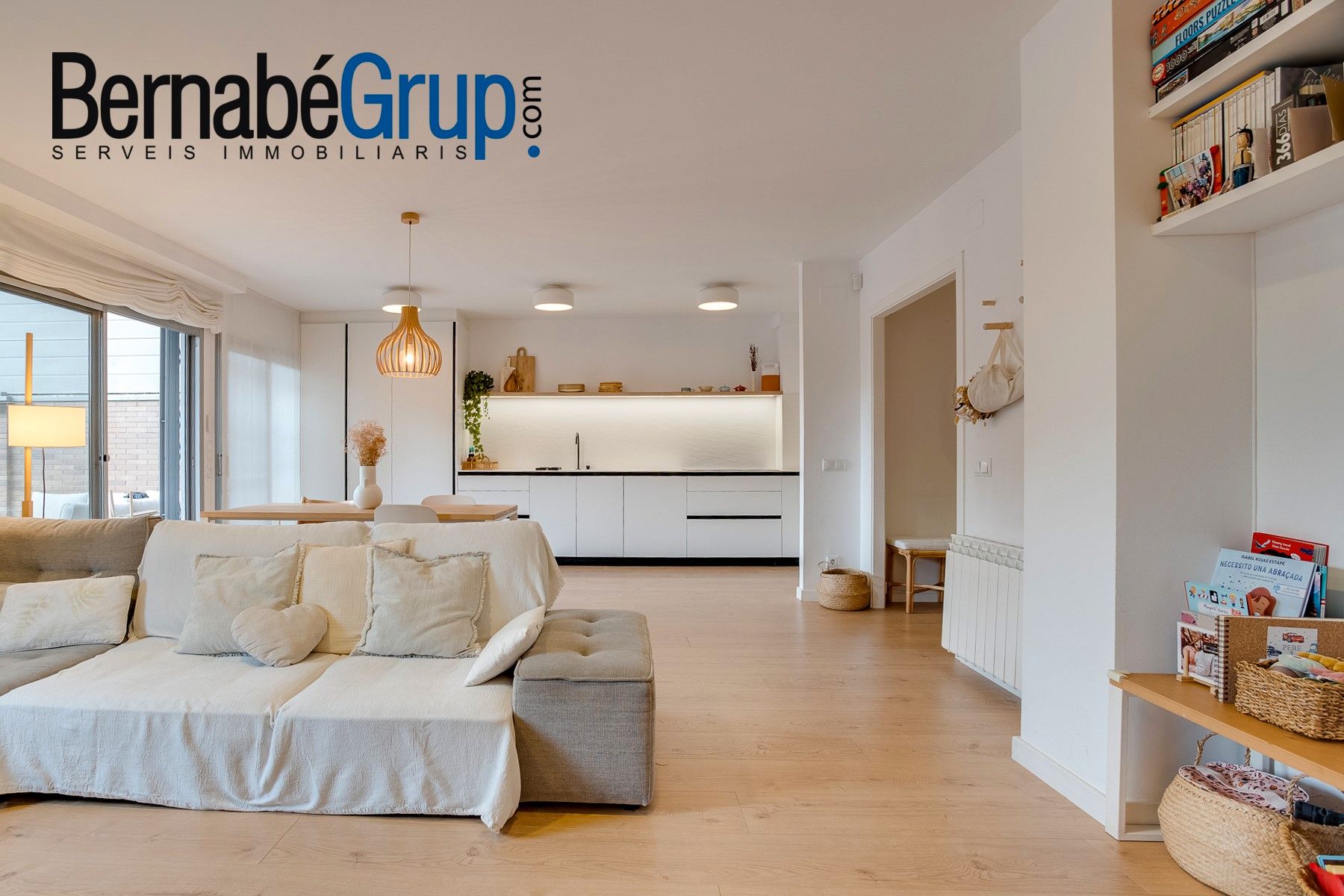 Living room of Flat for sale in Granollers  with Air Conditioner, Heating and Parquet flooring