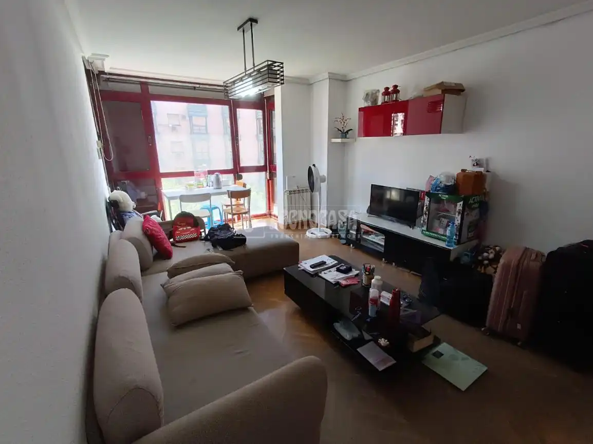 Sala d'estar de Pis en venda en Madrid amb Aire condicionat i Calefacció
