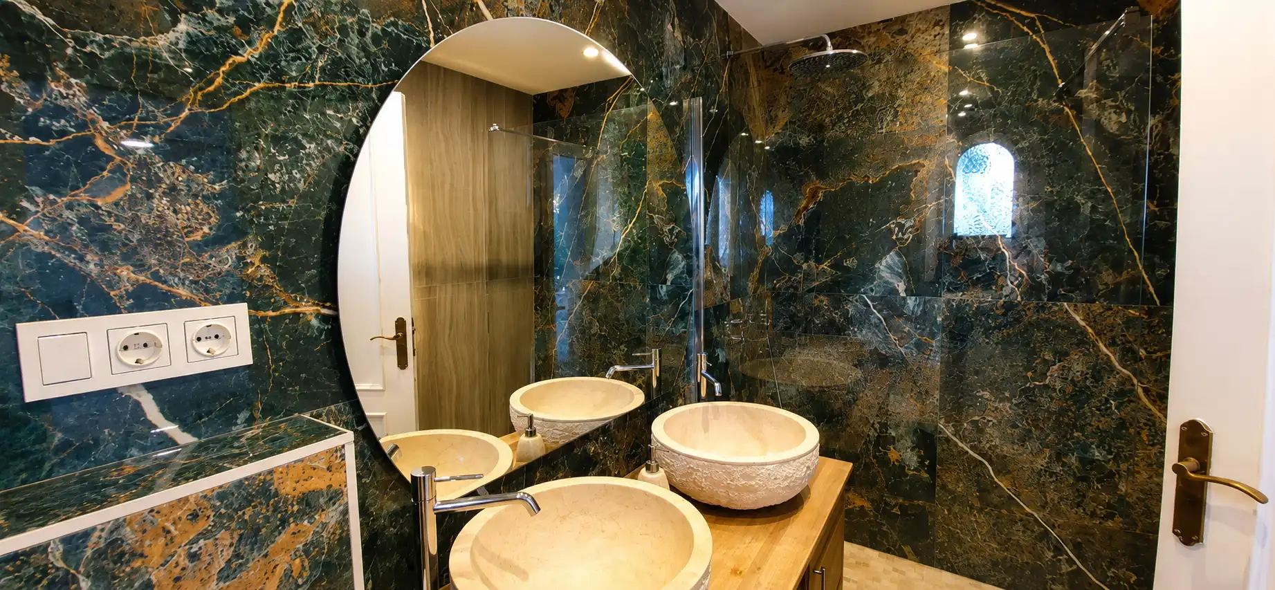 Baño de Casa adosada en venta en Mijas con Aire acondicionado, Calefacción y Jardín privado