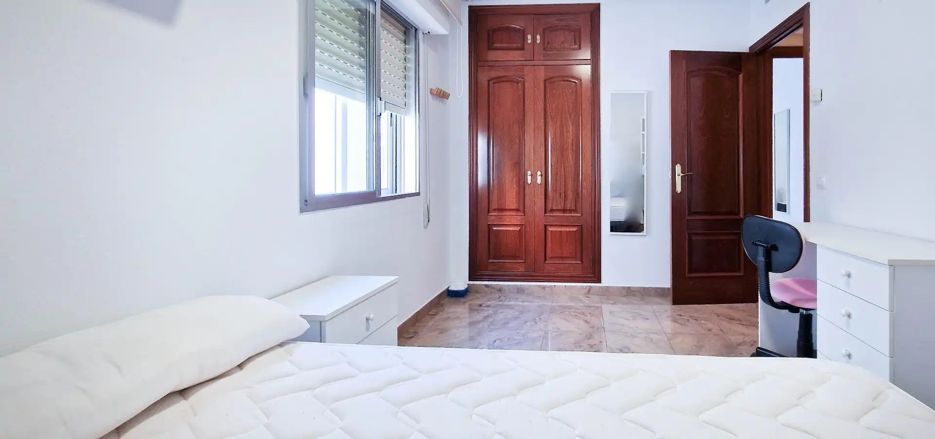 Bedroom of Flat for rent in Badajoz