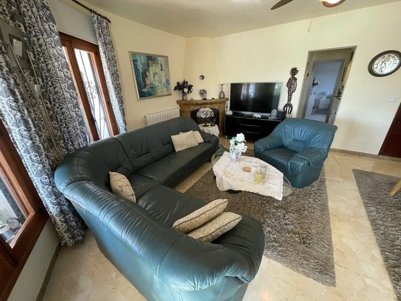 Sala de estar de Casa o chalet en venta en L'Alfàs del Pi con Calefacción, Jardín privado y Terraza