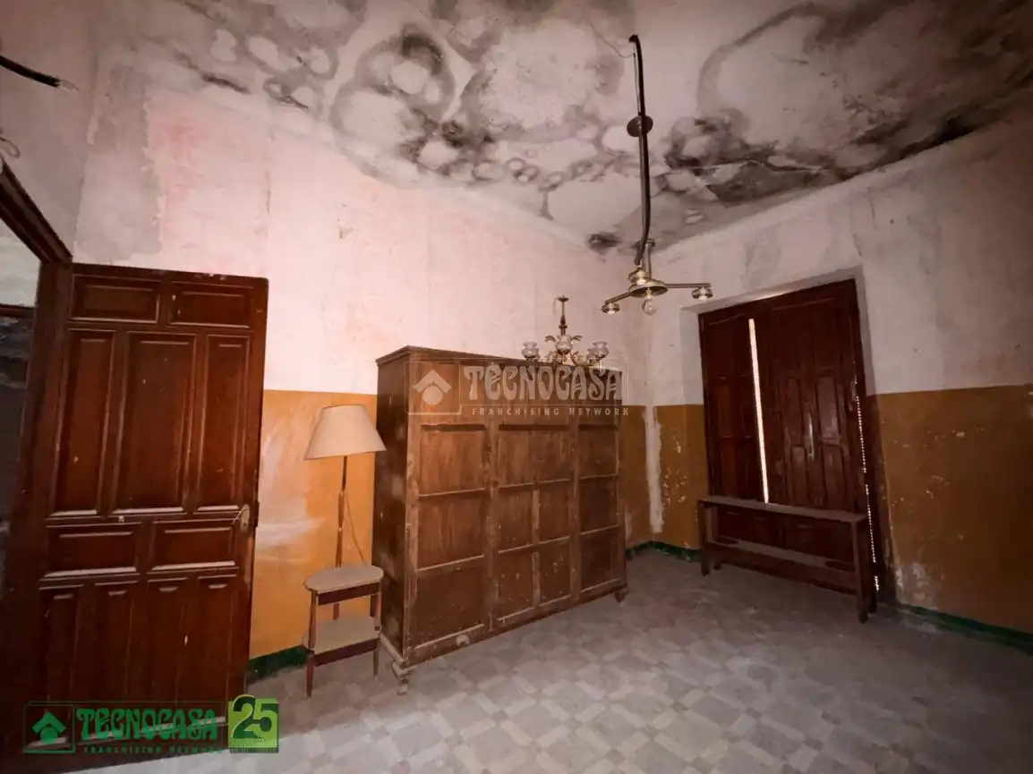 Bedroom of Detached homes for sale in Dosbarrios  with Heating