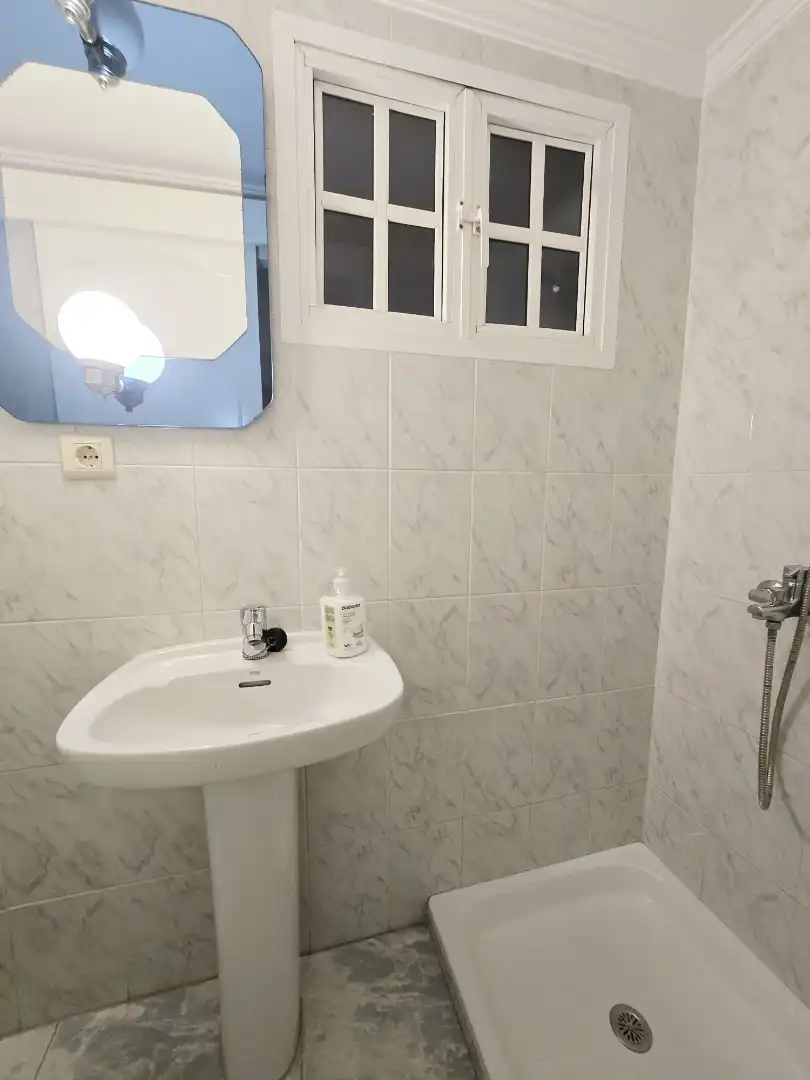 Badezimmer von Wohnung zur Miete in Las Palmas de Gran Canaria mit Möbliert