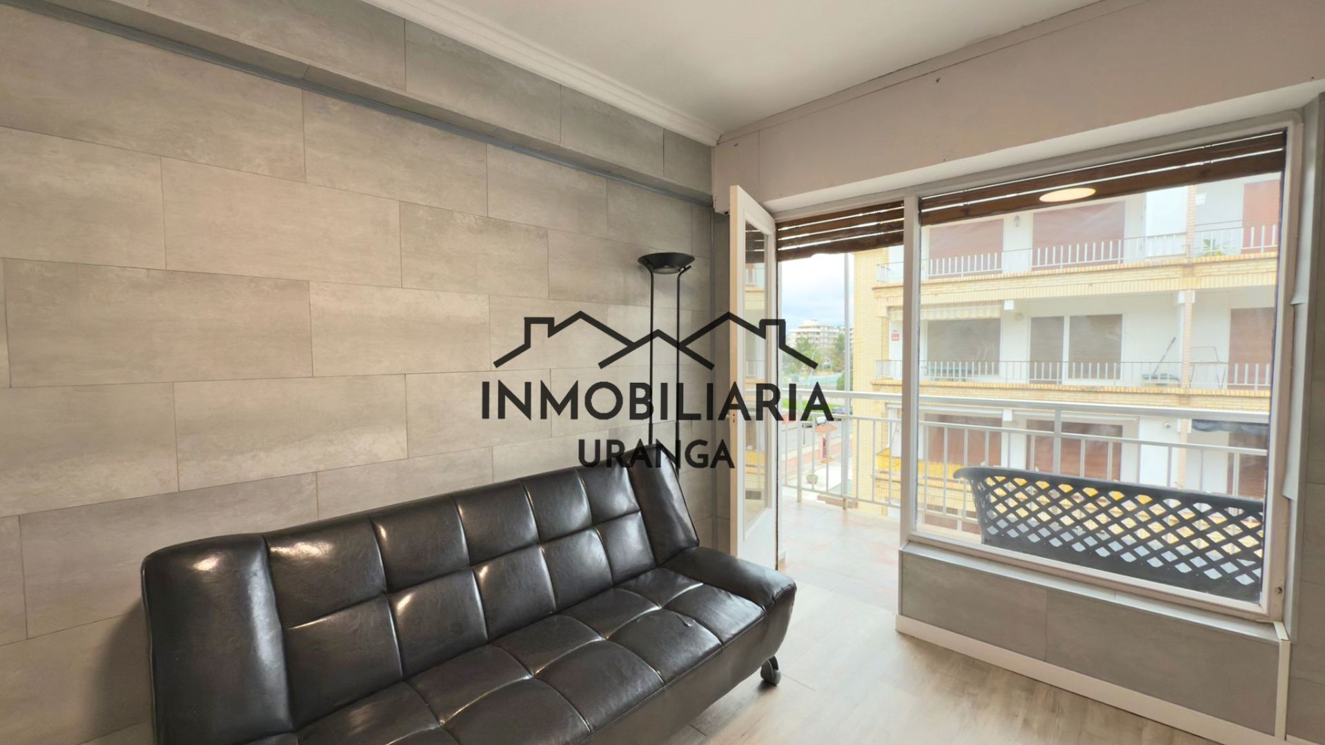 Terraza de Piso en venta en Laredo con Calefacción, Terraza y Amueblado