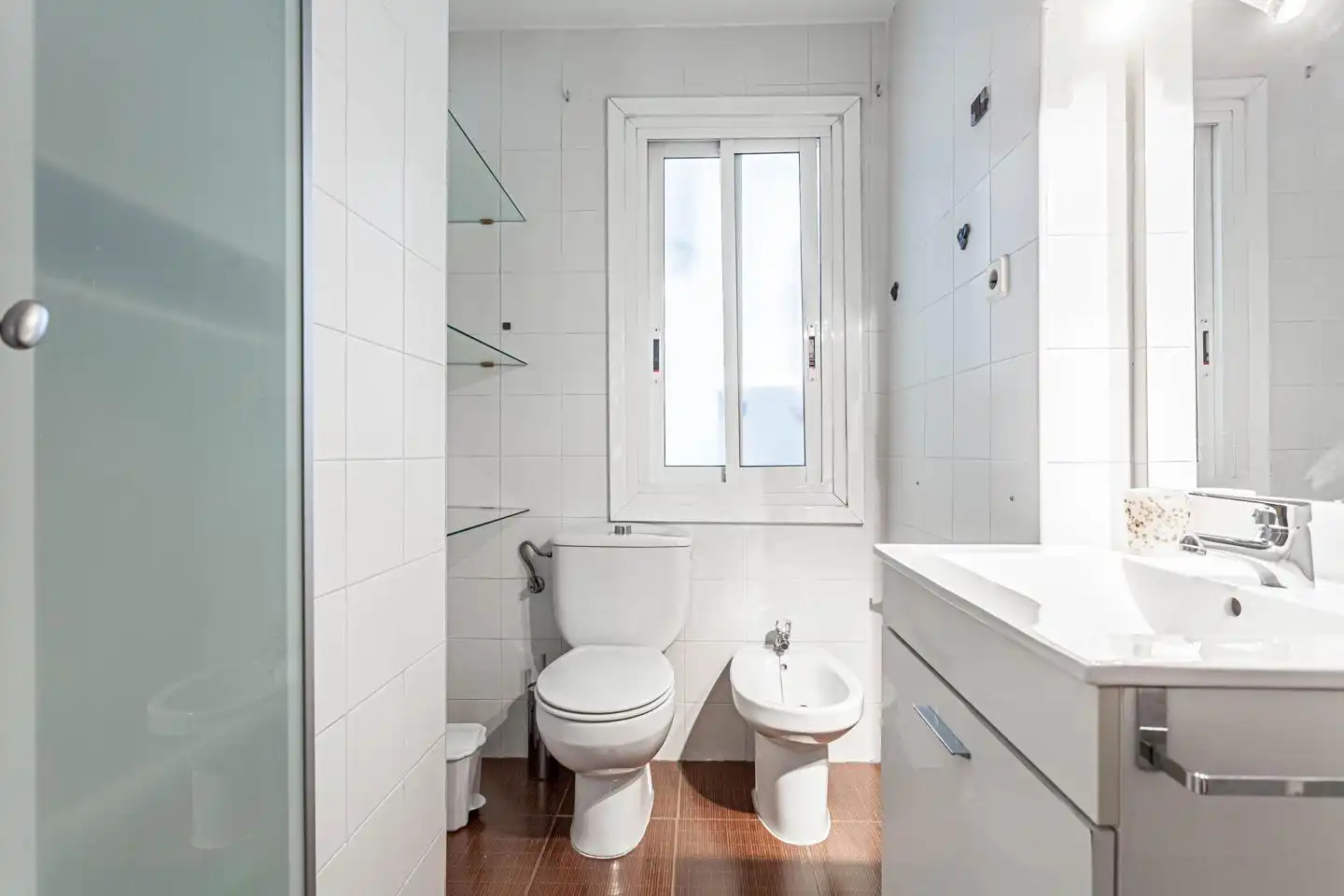 Bathroom of Flat for sale in Madrid  with Air Conditioner, Heating and Terrace