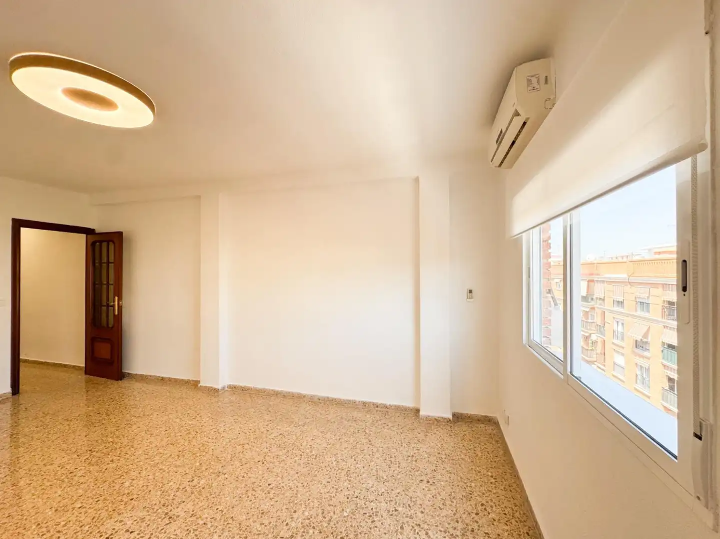 Habitación de Piso de alquiler en Catarroja con Aire acondicionado y Trastero