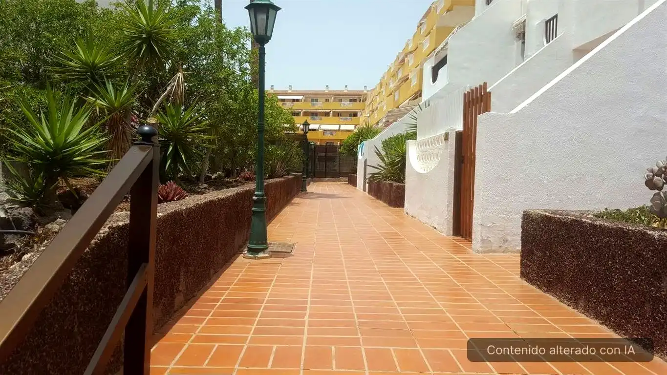 Vista exterior de Apartamento de alquiler en Arona con Terraza, Amueblado y Balcón