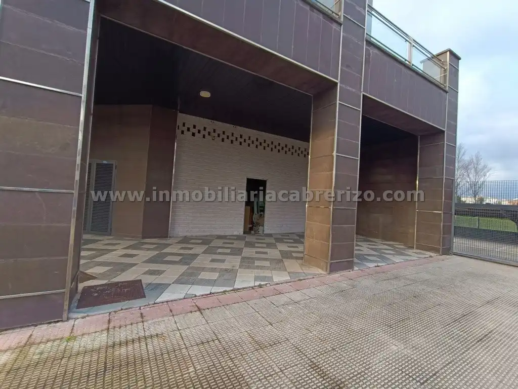 Local de alquiler en Calle Teruel, Los Lirios