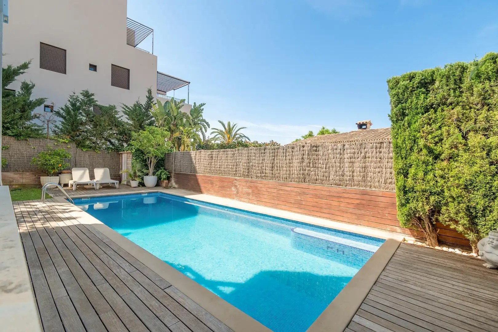 Piscina de Dúplex en venda en  Palma de Mallorca amb Aire condicionat, Calefacció i Jardí privat