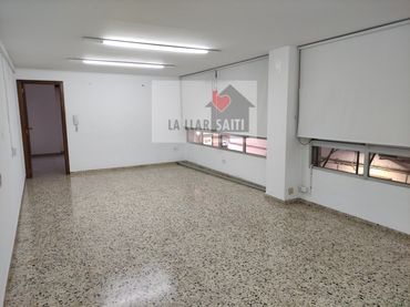 Office space with lift to rent in Xàtiva