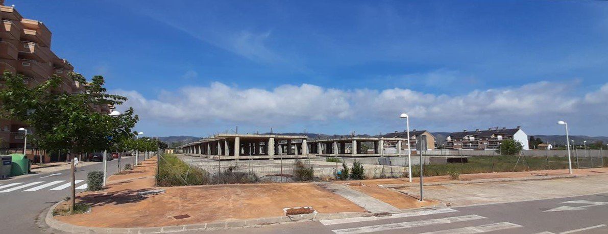 Vista exterior de Edifici en venda en Cabanes