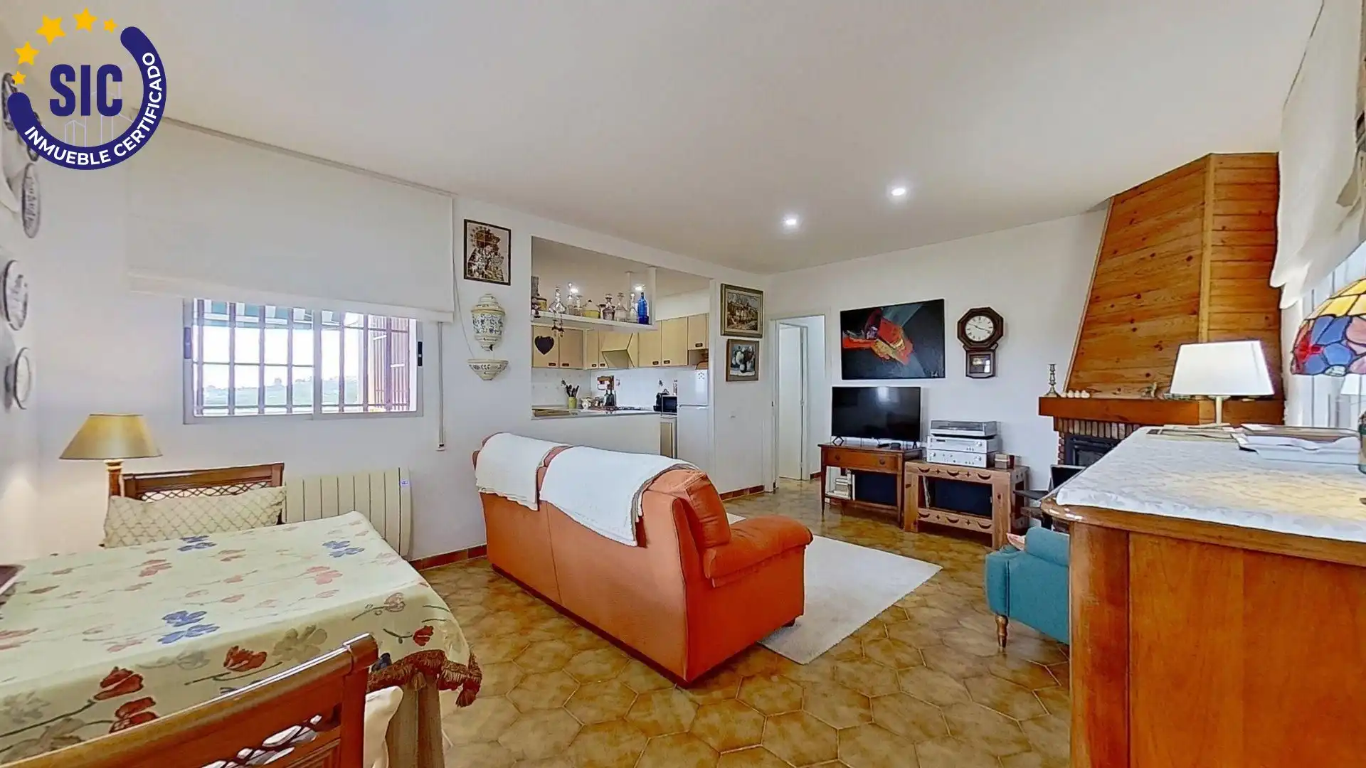 Sala d'estar de Casa o xalet en venda en Chiva amb Jardí privat, Terrassa i Traster