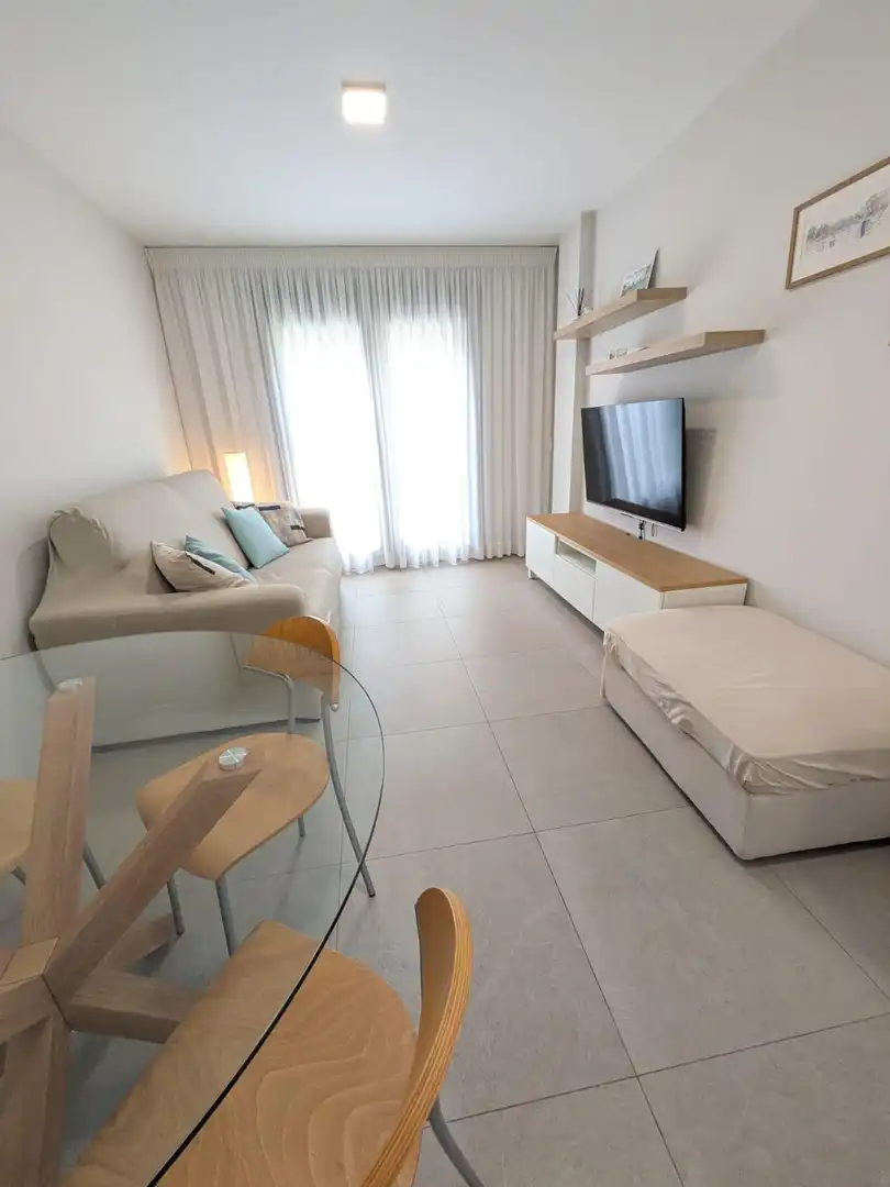 Sala d'estar de Pis de lloguer en Las Palmas de Gran Canaria amb Moblat