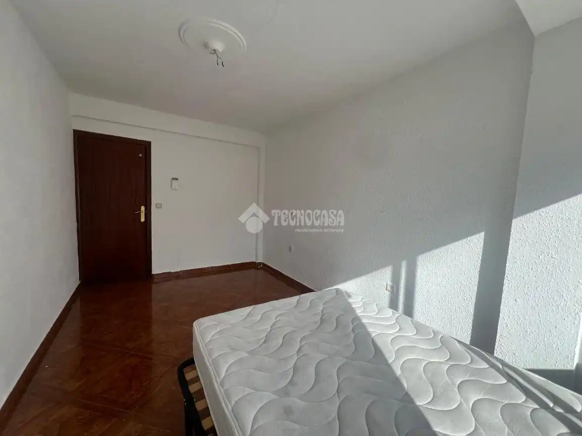 Habitación de Piso en venta en Zaragoza con Aire acondicionado y Balcón