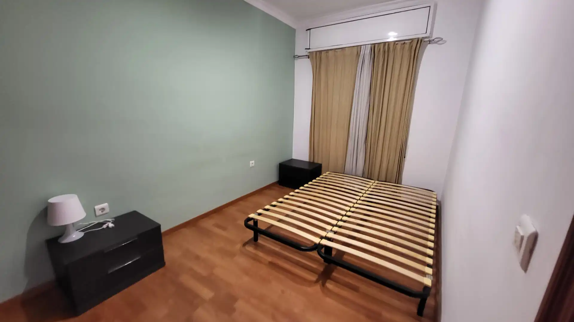 Schlafzimmer von Dachboden zur Miete in Ripollet mit Klimaanlage, Terrasse und Möbliert