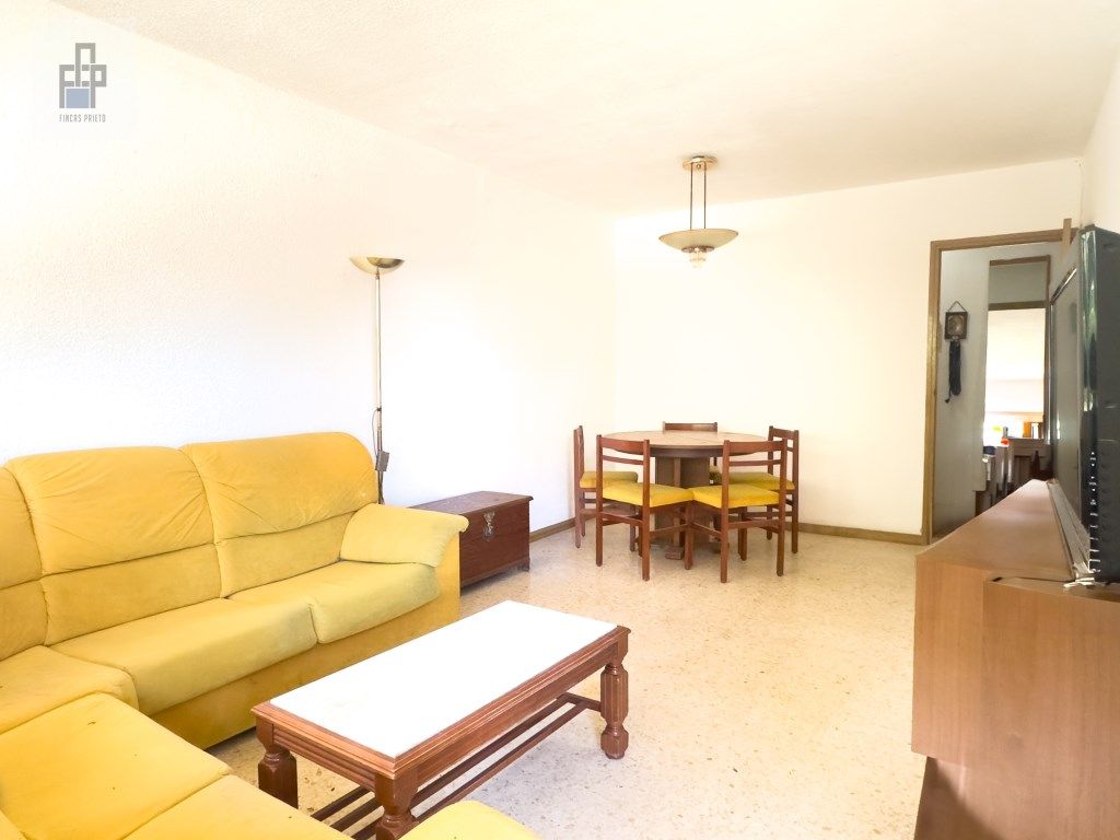 Living room of Flat for sale in Cornellà de Llobregat