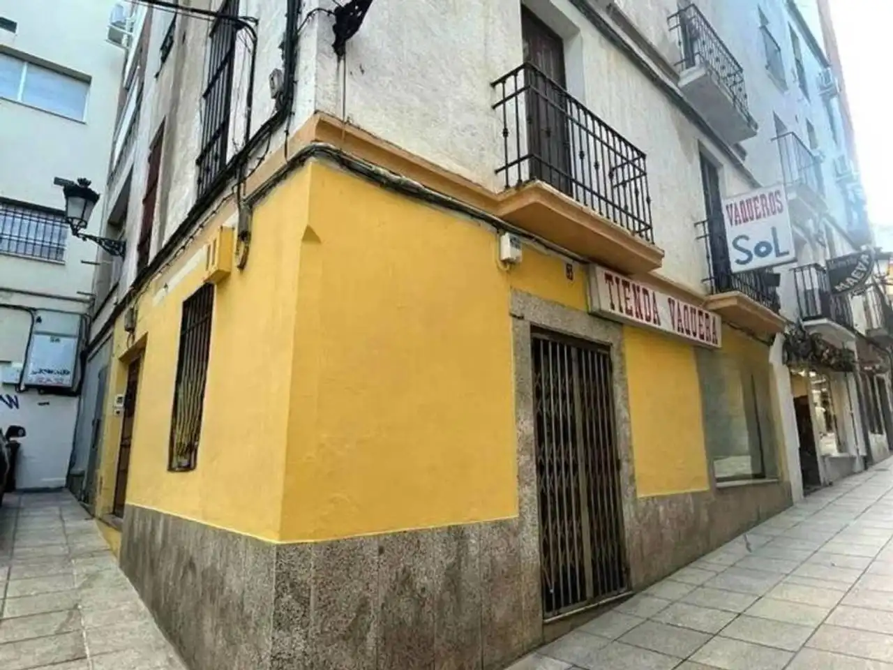 Local comercial en venda a Casco Antiguo
