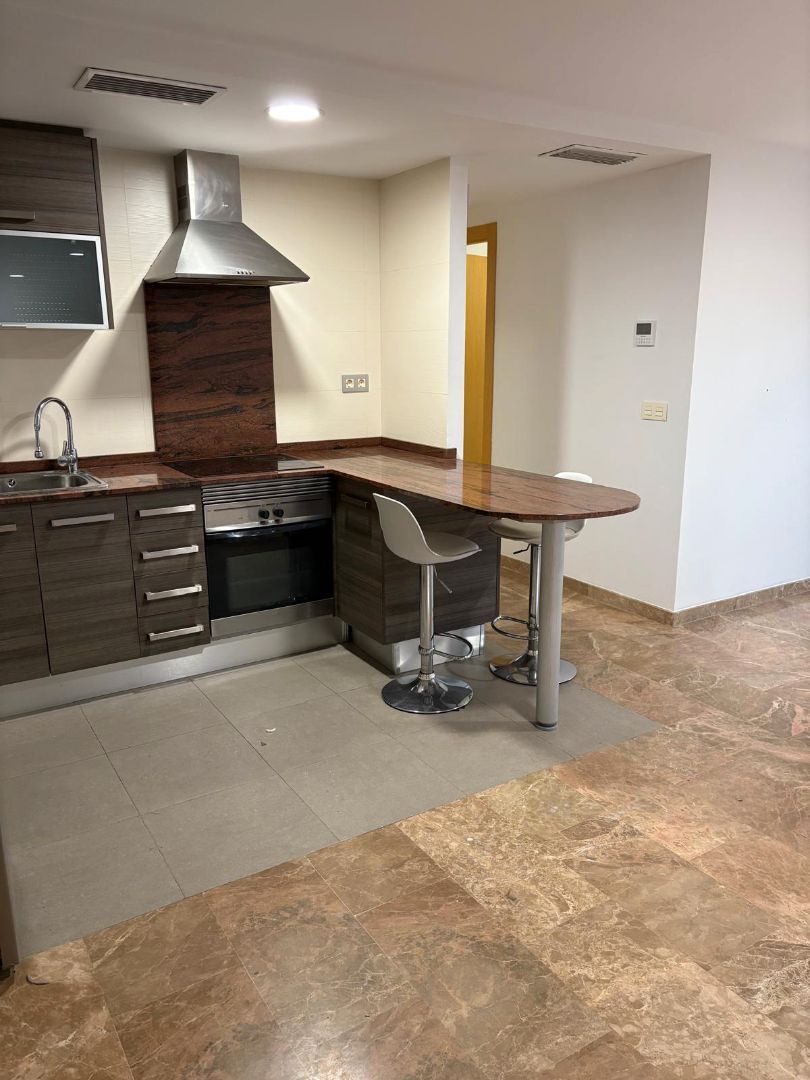 Küche von Dachboden zum verkauf in Albal mit Klimaanlage und Terrasse