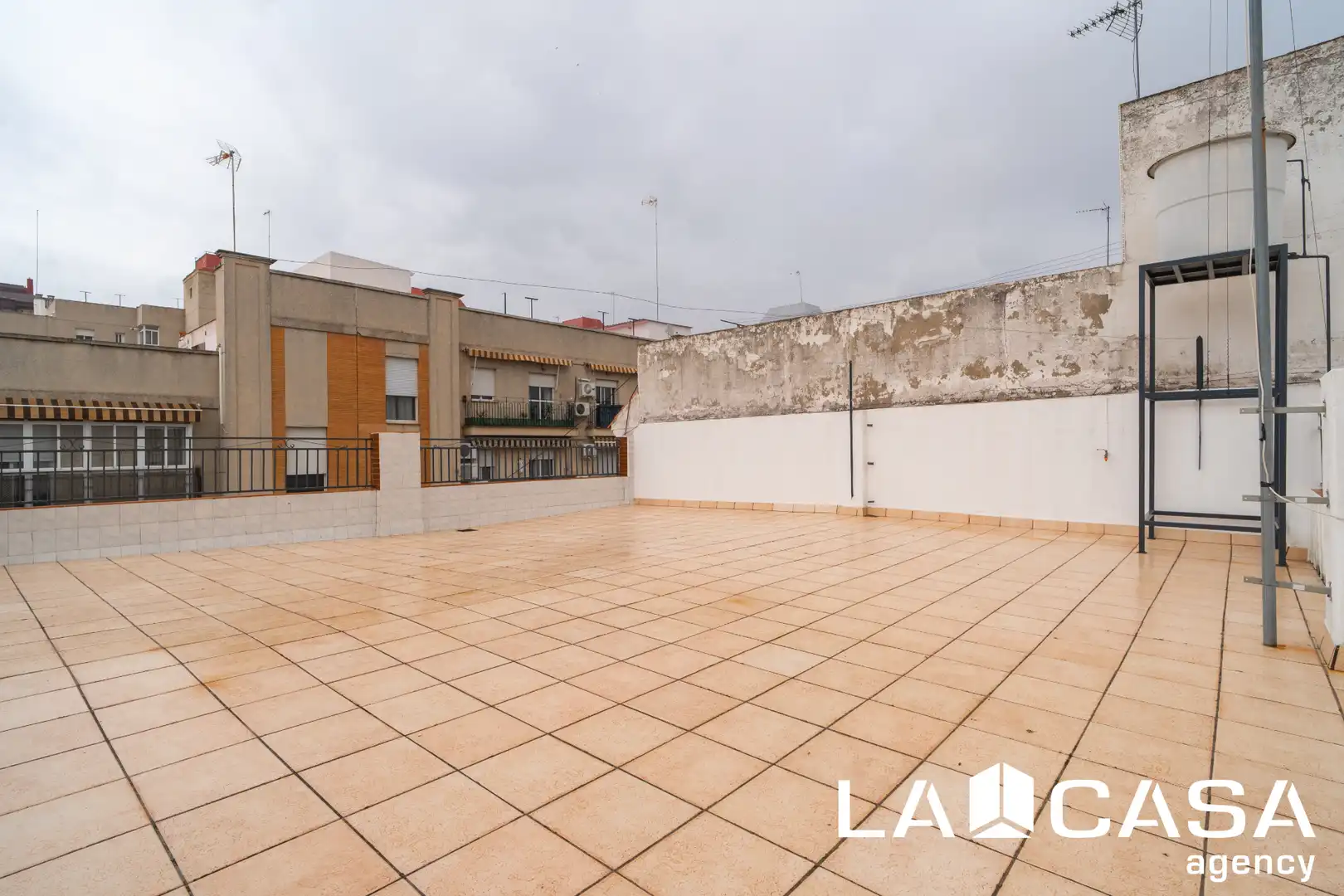 Terrace of Houses for sale in Dos Hermanas  with Air Conditioner, Heating and Furnished