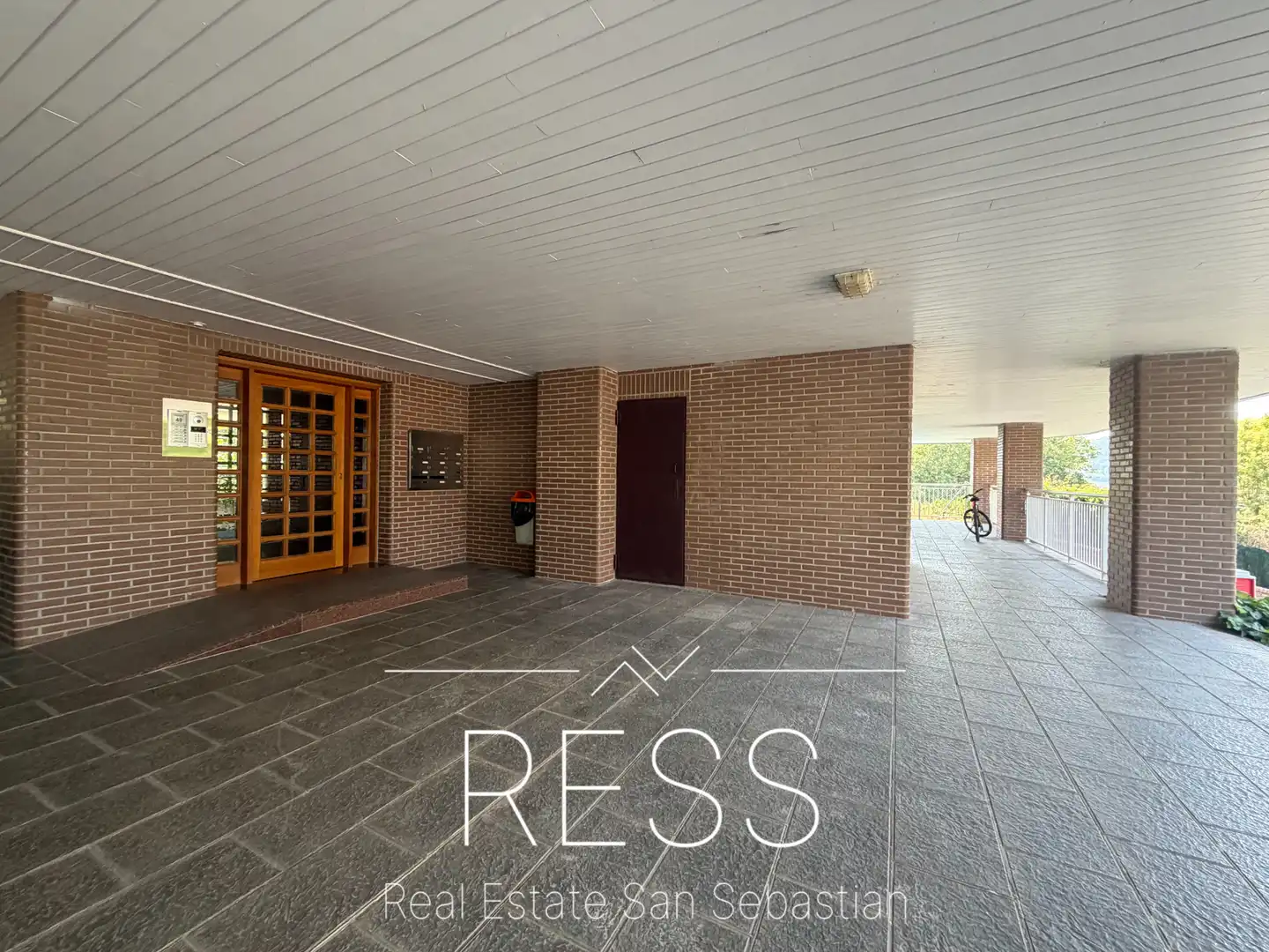 Exterior view of Attic for sale in Donostia - San Sebastián   with Air Conditioner, Heating and Terrace