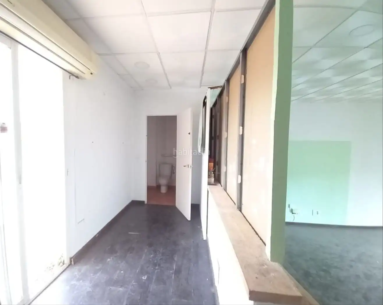 Gewerbefläche zum Verkauf in Avinguda de Carles V 2A, imagen 2