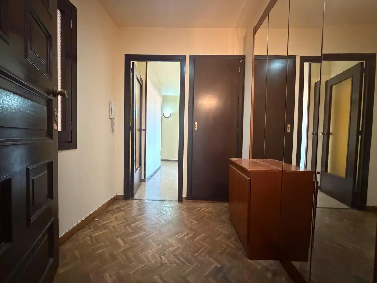 Flat with terrace for sale in Calle Emili Grahit, imagen 5