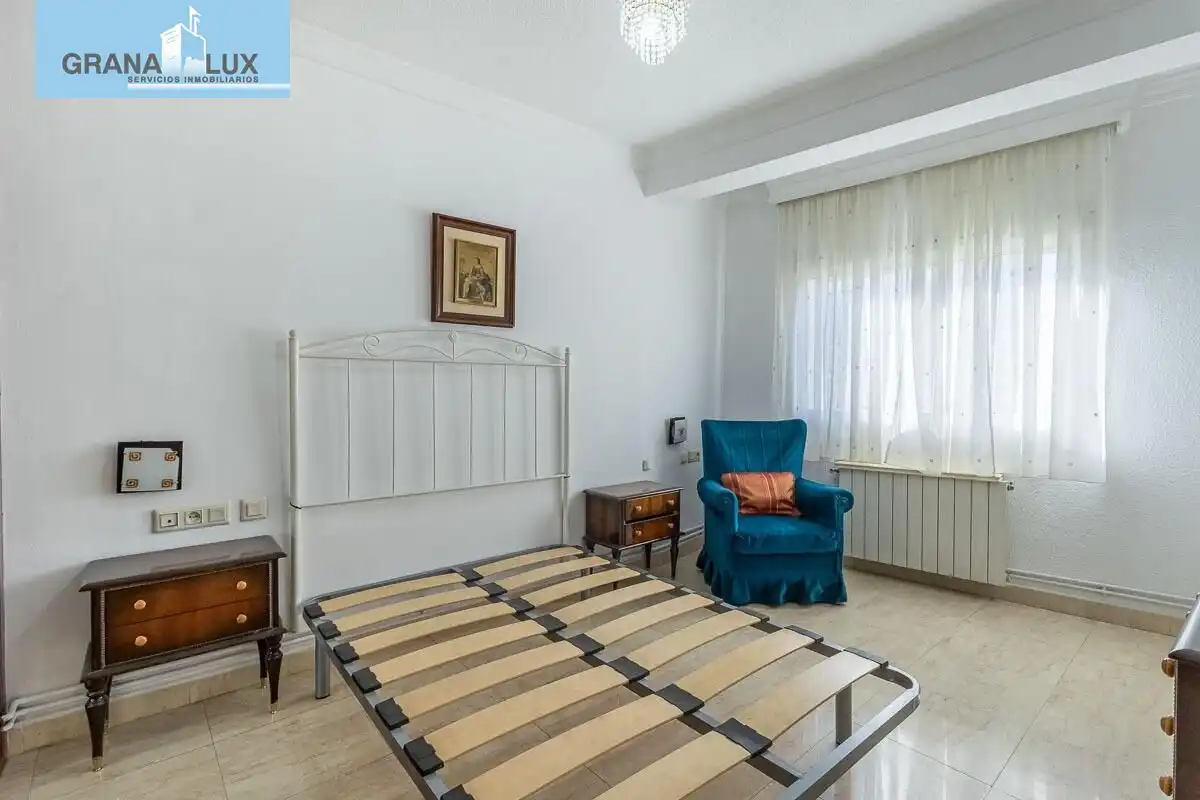 Schlafzimmer von Wohnung zum Verkauf in Granada mit Klimaanlage und Heizung