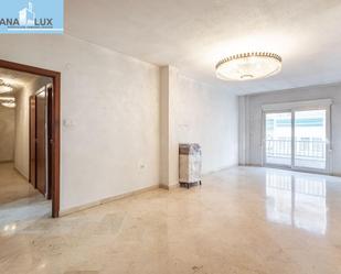 Flat for sale in  Granada Capital  with Air Conditioner, Heating and Parquet flooring