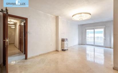 Flat for sale in  Granada Capital  with Air Conditioner, Heating and Parquet flooring