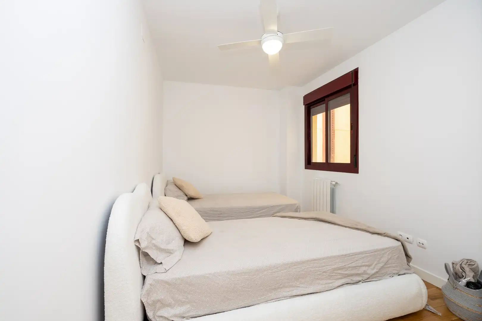 Habitación de Piso de alquiler en Granada con Calefacción, Parquet y Terraza