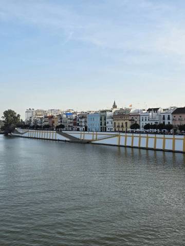 Piso en Alquiler en N/A en Triana Casco Antiguo