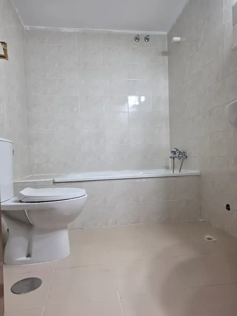 Badezimmer von Wohnung zur Miete in Utrera mit Möbliert