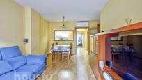 Living room of Flat for sale in Rubí  with Air Conditioner, Heating and Parquet flooring