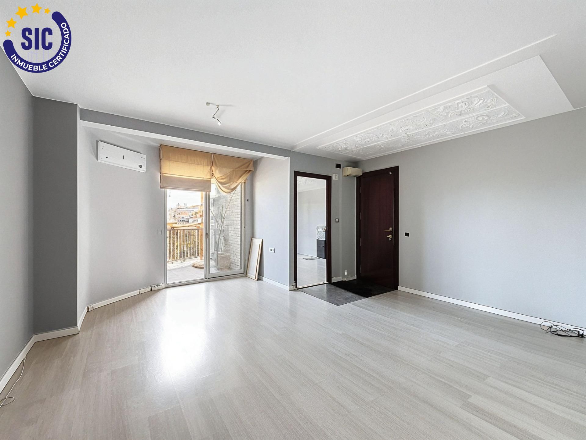 Living room of Flat for sale in  Valencia Capital  with Parquet flooring and Balcony