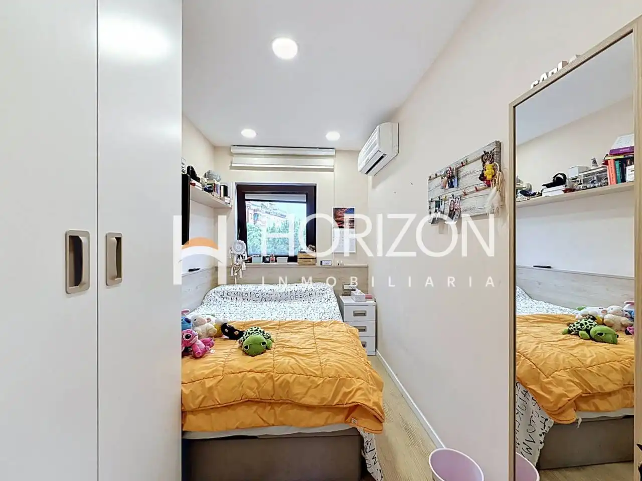 Bedroom of Detached homes for sale in Barcelona  with Air Conditioner, Heating and Private garden