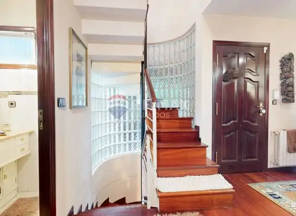 Casa o chalet en venta en Vigo  con Calefacción, Jardín privado y Trastero