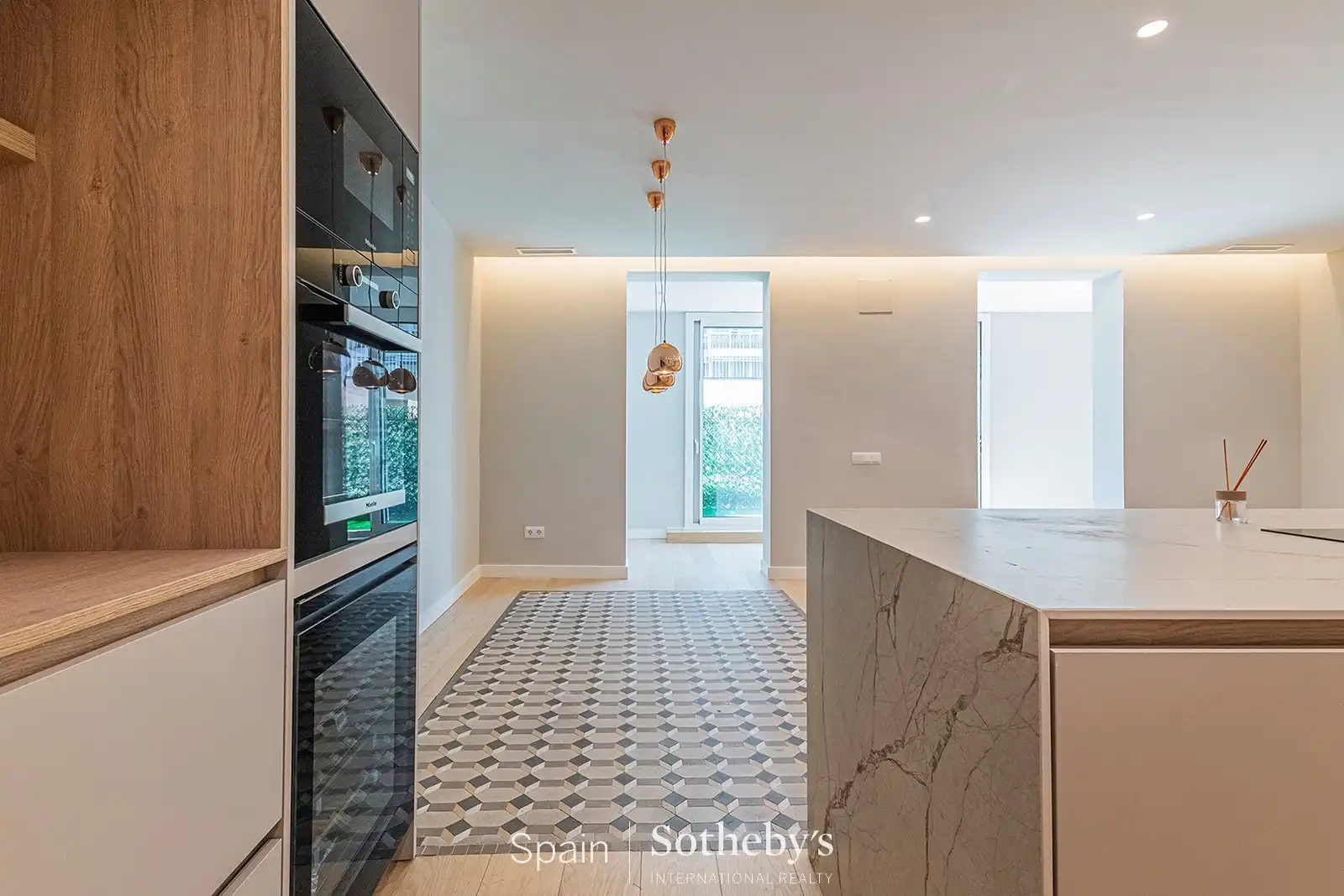 Cuina de Apartament en venda en Barcelona amb Aire condicionat, Calefacció i Terrassa
